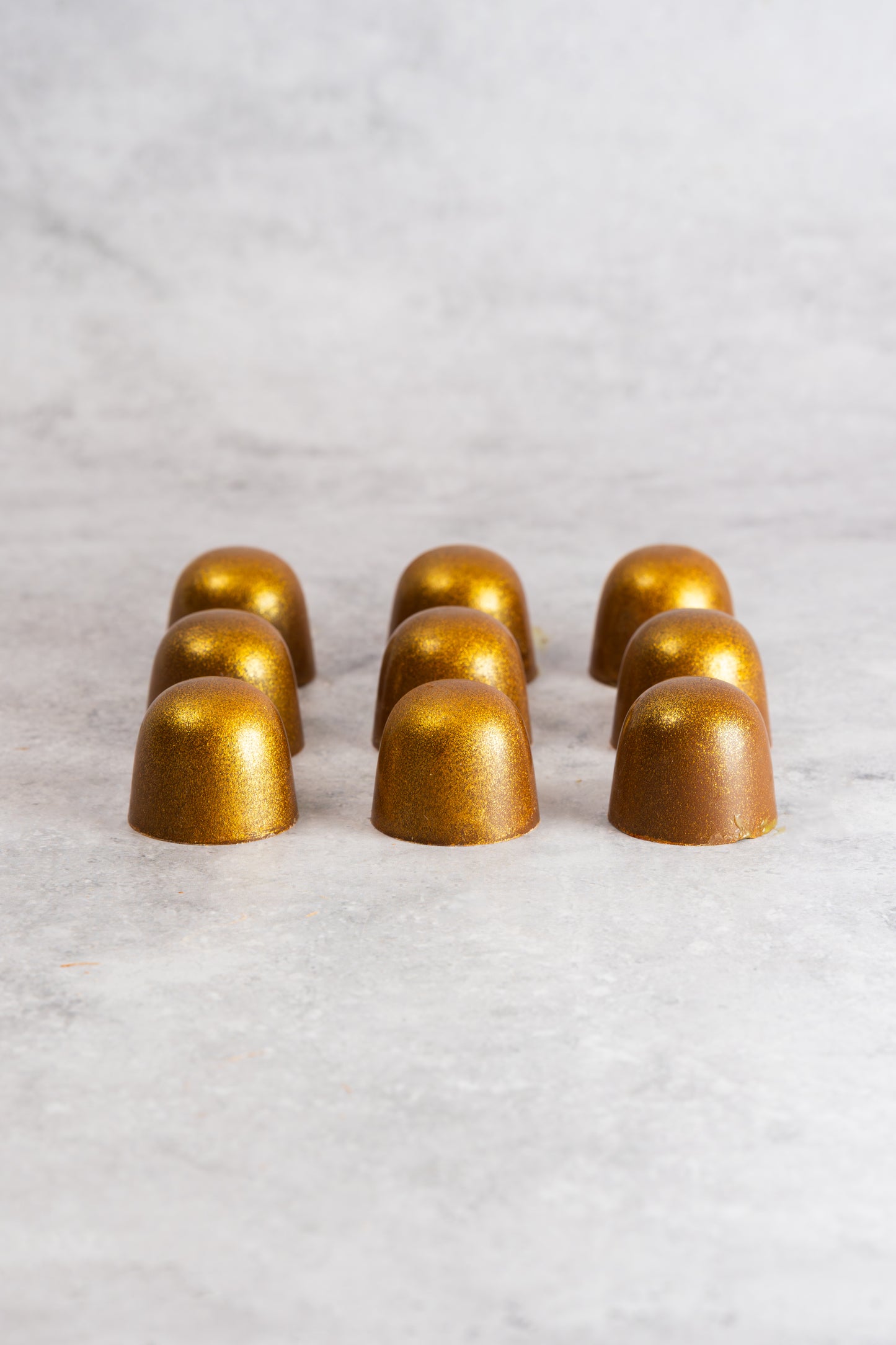 Dubai Style Bonbons – 9 Pieces – 45% Pistachio & Knafeh Filling with Crispy Kataifi Pastry – Gold Edition